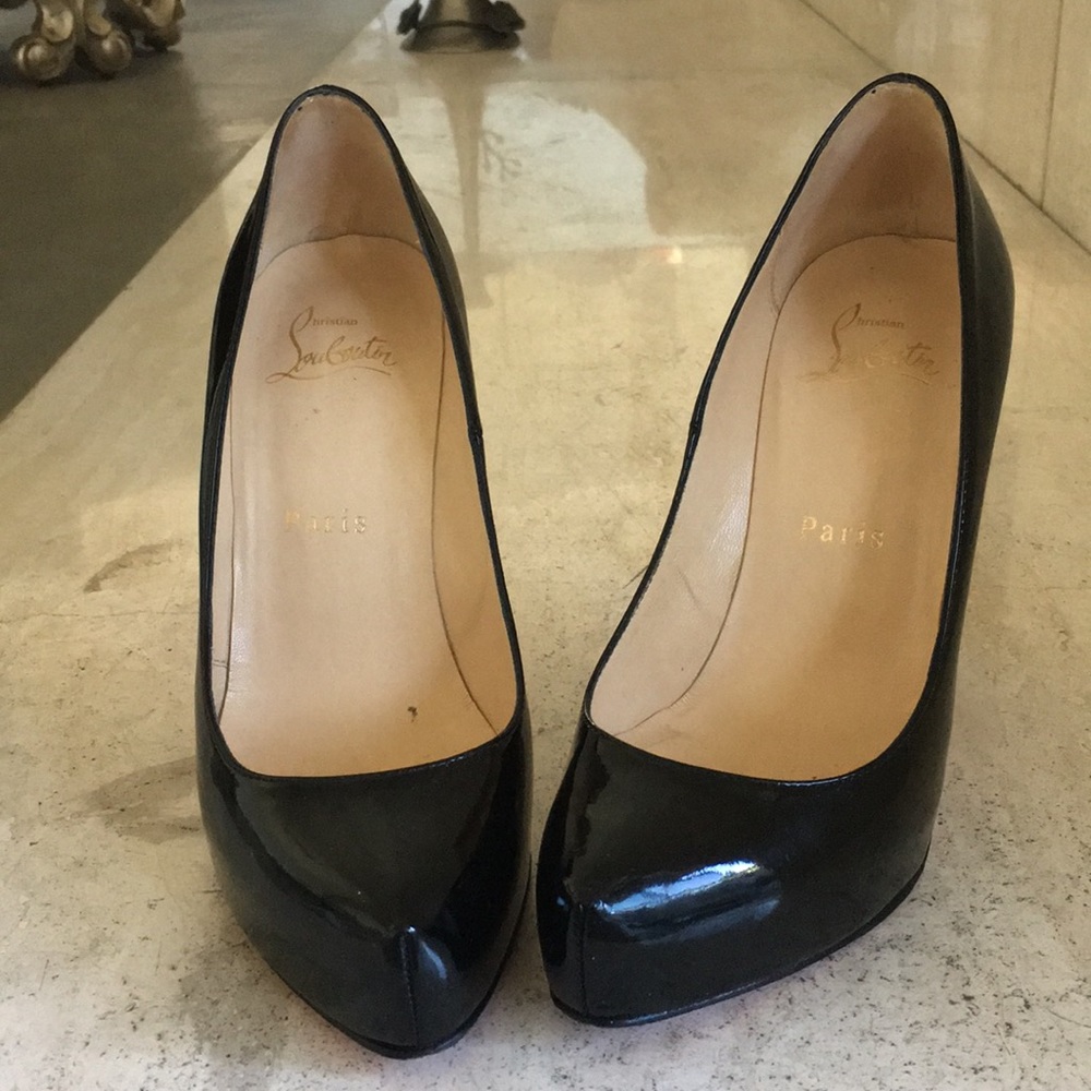 Classic heels with hidden platform